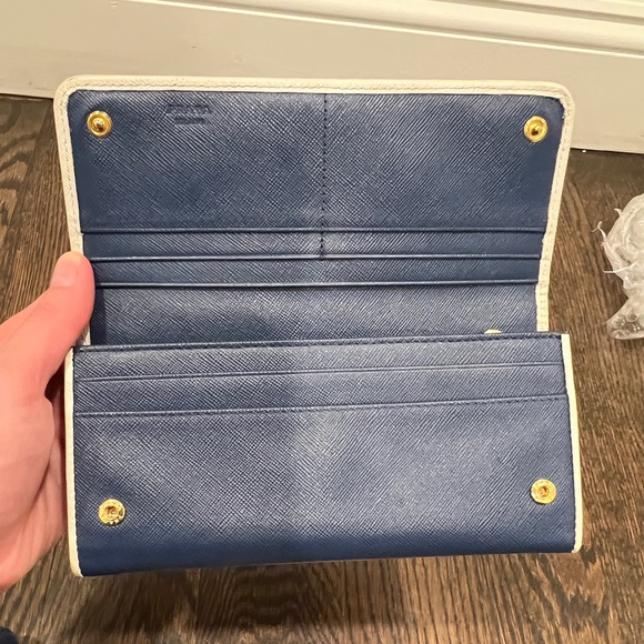 Authentic Prada wallet, NWOT - Picture 4 of 13